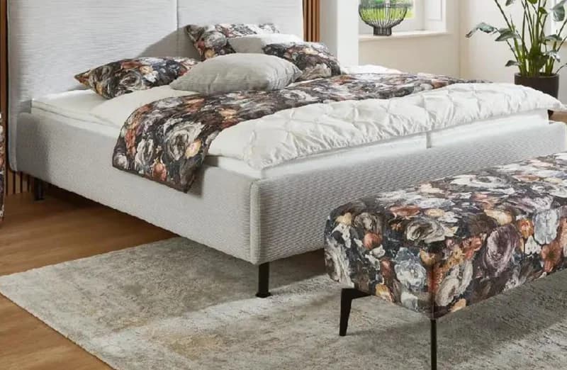 comfortmaster comfortmaster Тапицирано легло, дамаска от рипсено кадифе в цвят сребристо, метални крака в черно, COMO